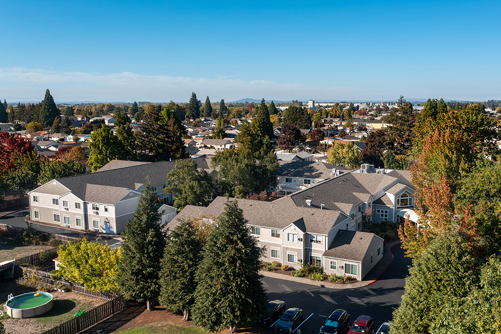 The Oaks at Lebanon Building and Skyline