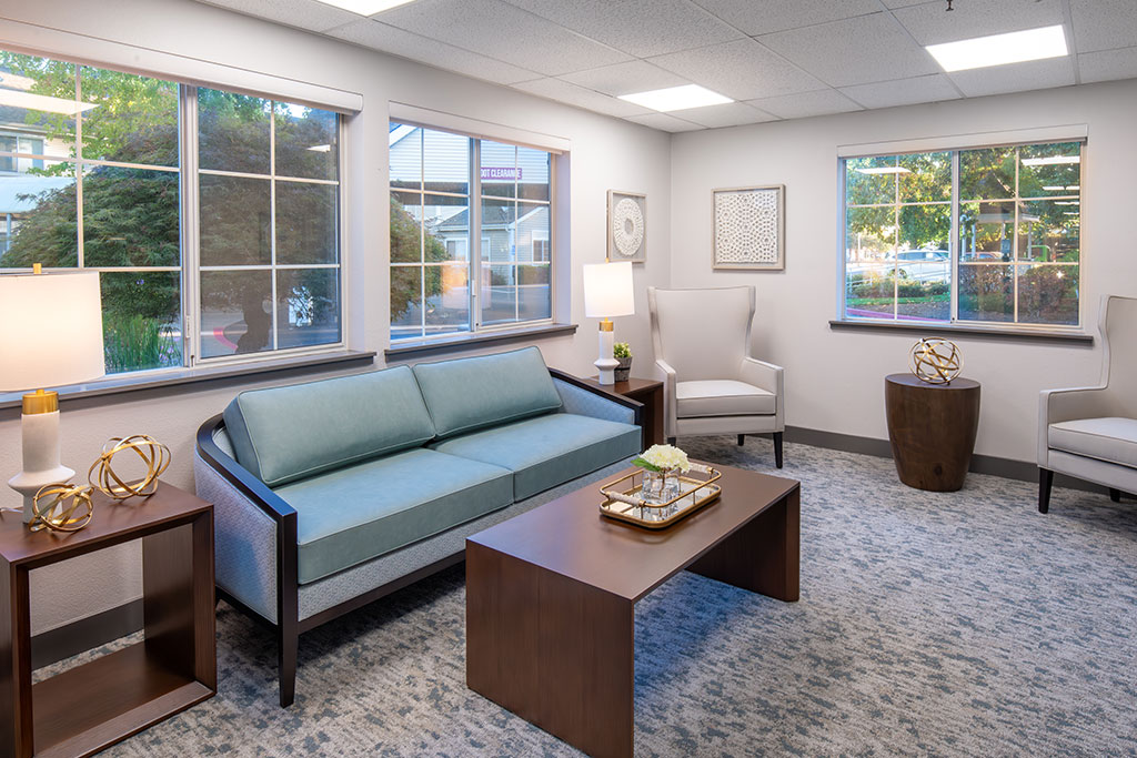 The Oaks at Lebanon Lobby Lounge